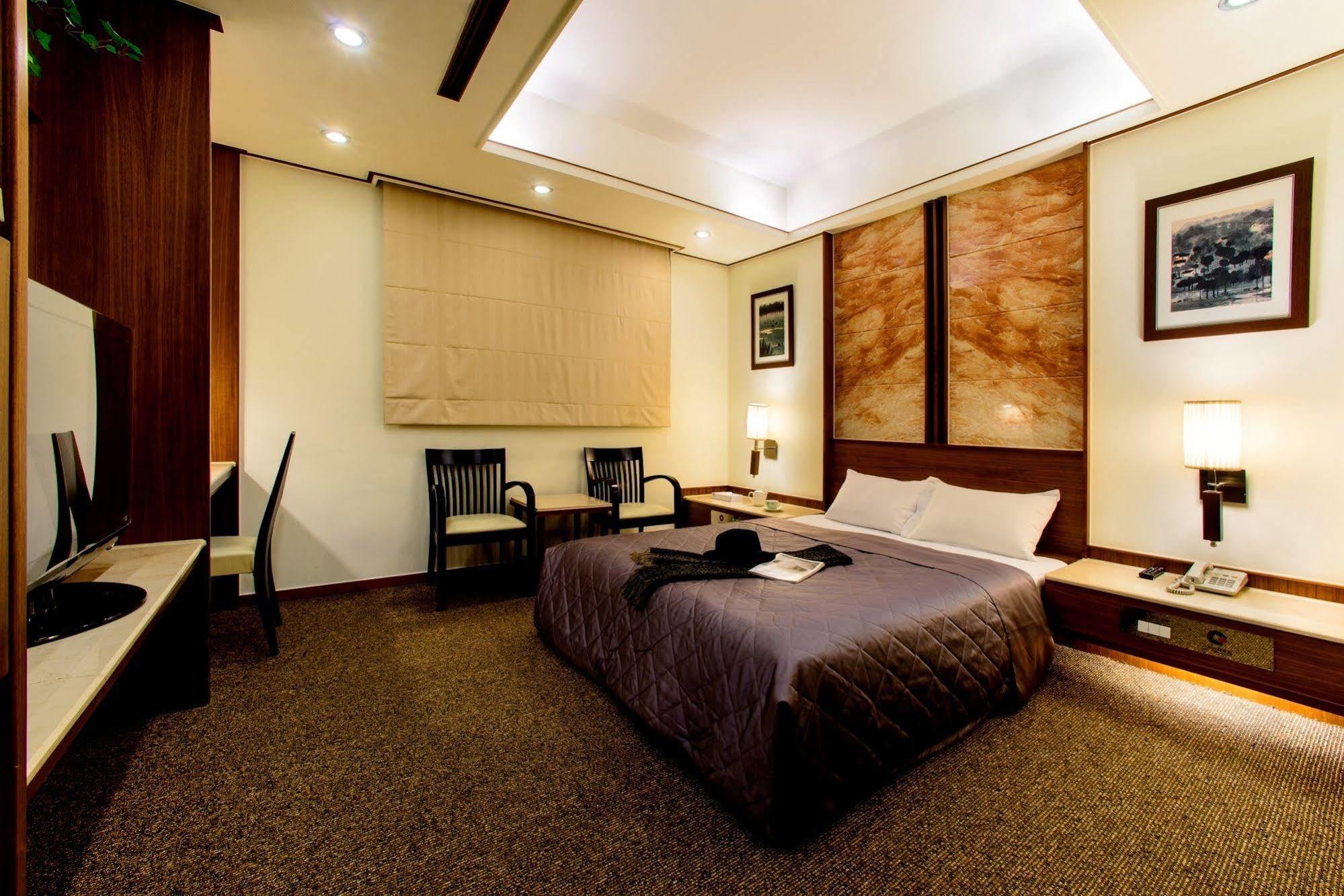 Kao Yuan Hotel - Zhong Shan Taichung Eksteriør billede